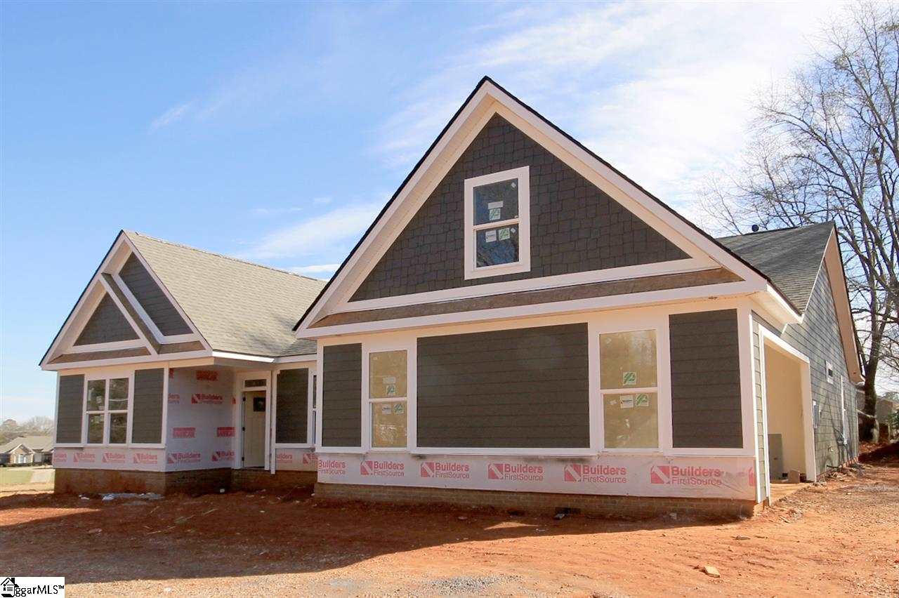 2610 Holiday Road Greer, SC 29651 - Photo 2 of 36