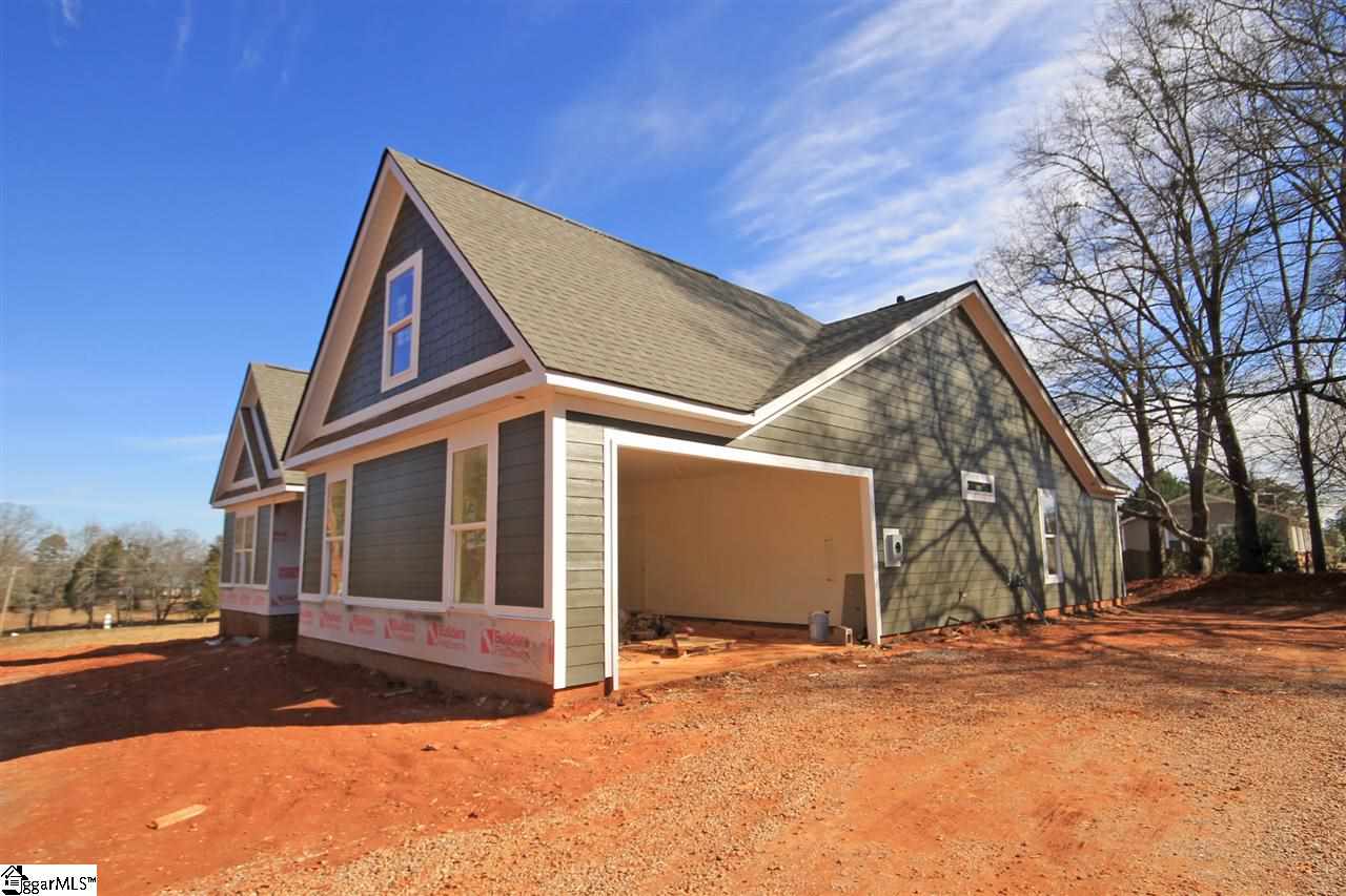 2610 Holiday Road Greer, SC 29651 - Photo 3 of 36