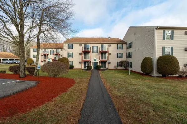 $332,500 | 1703 White Cedar Boulevard, Portsmouth, NH 03801