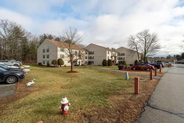 $332,500 | 1703 White Cedar Boulevard, Portsmouth, NH 03801