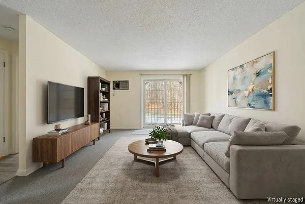 $332,500 | 1703 White Cedar Boulevard, Portsmouth, NH 03801