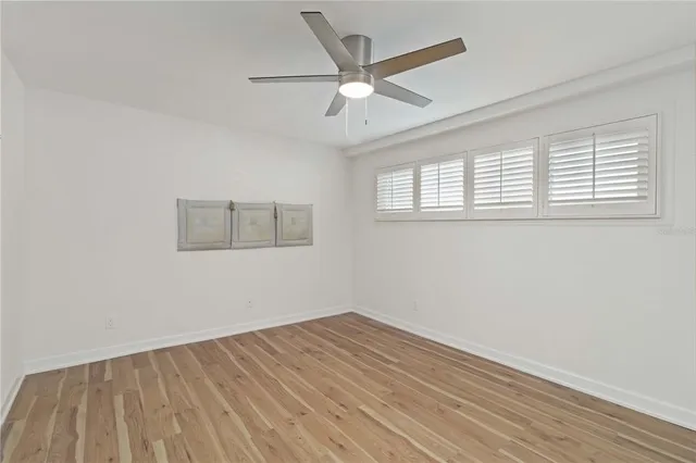 $599,999 | 33 South Gulfstream Avenue, Unit 905, Sarasota, FL 34236