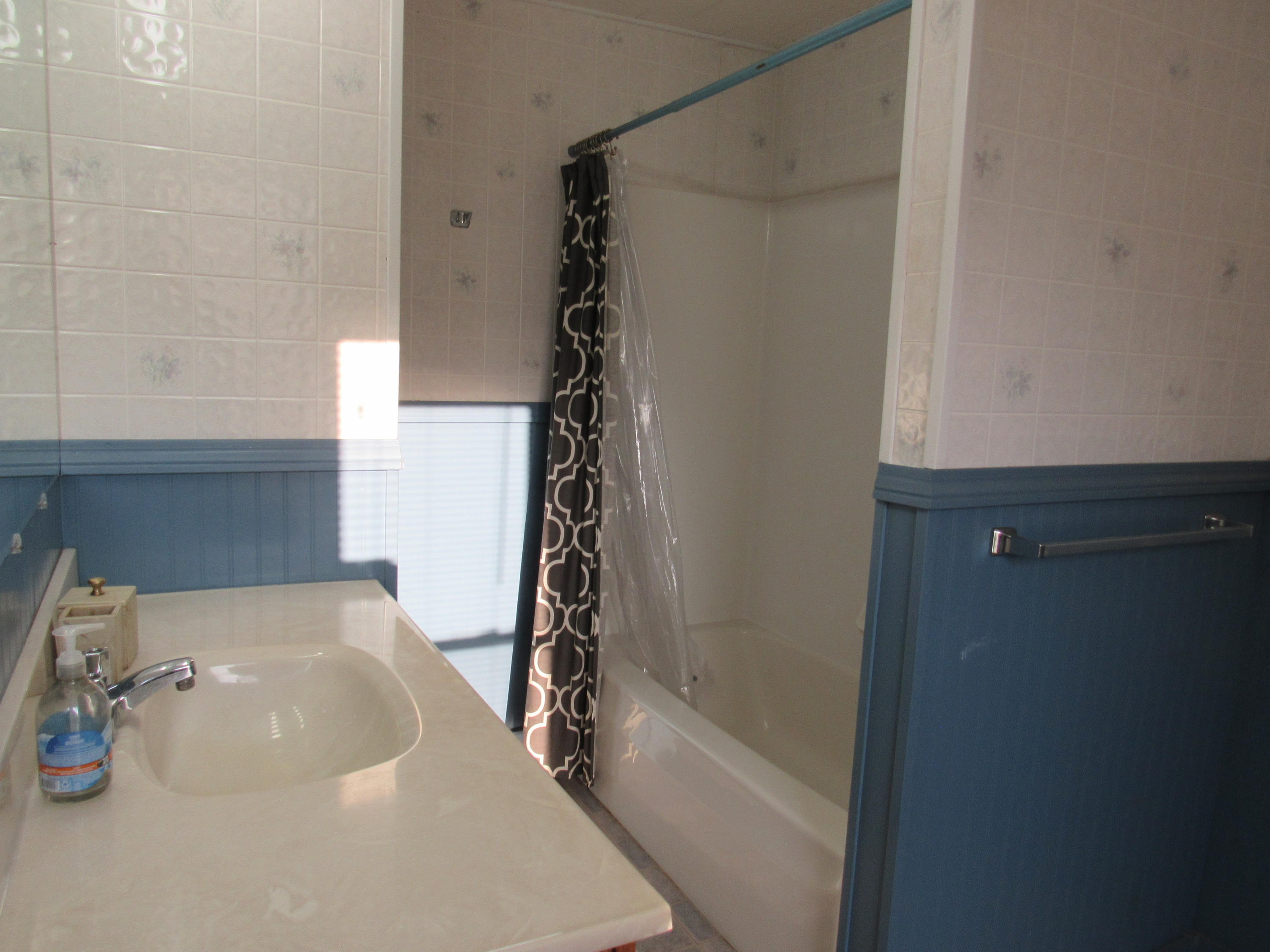 49 Maple Street Dexter, ME 04930 - Photo 18 of 23 IMG_1202