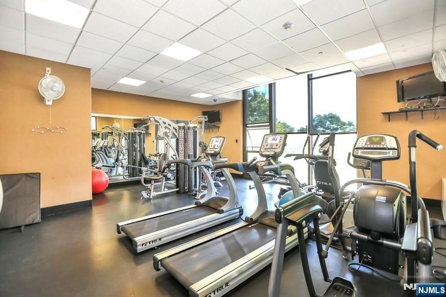 6 Horizon Road, Unit 306 Fort Lee, NJ 07024 - Photo 27 of 34