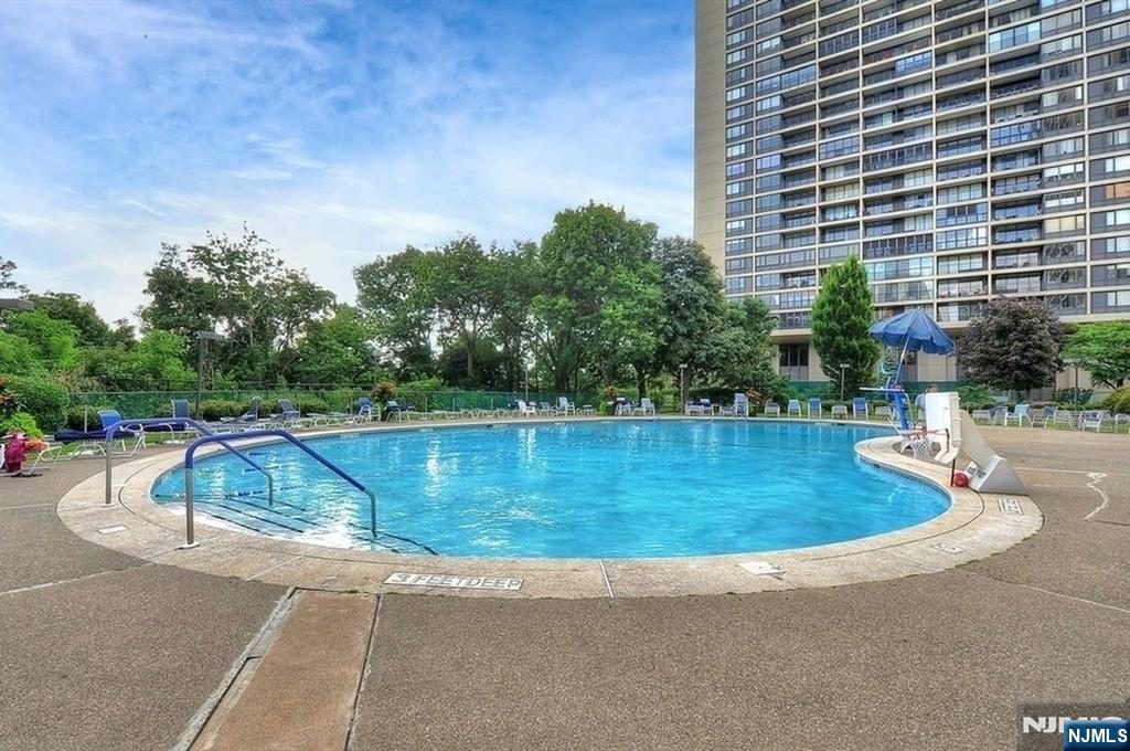 6 Horizon Road, Unit 306 Fort Lee, NJ 07024 - Photo 32 of 34