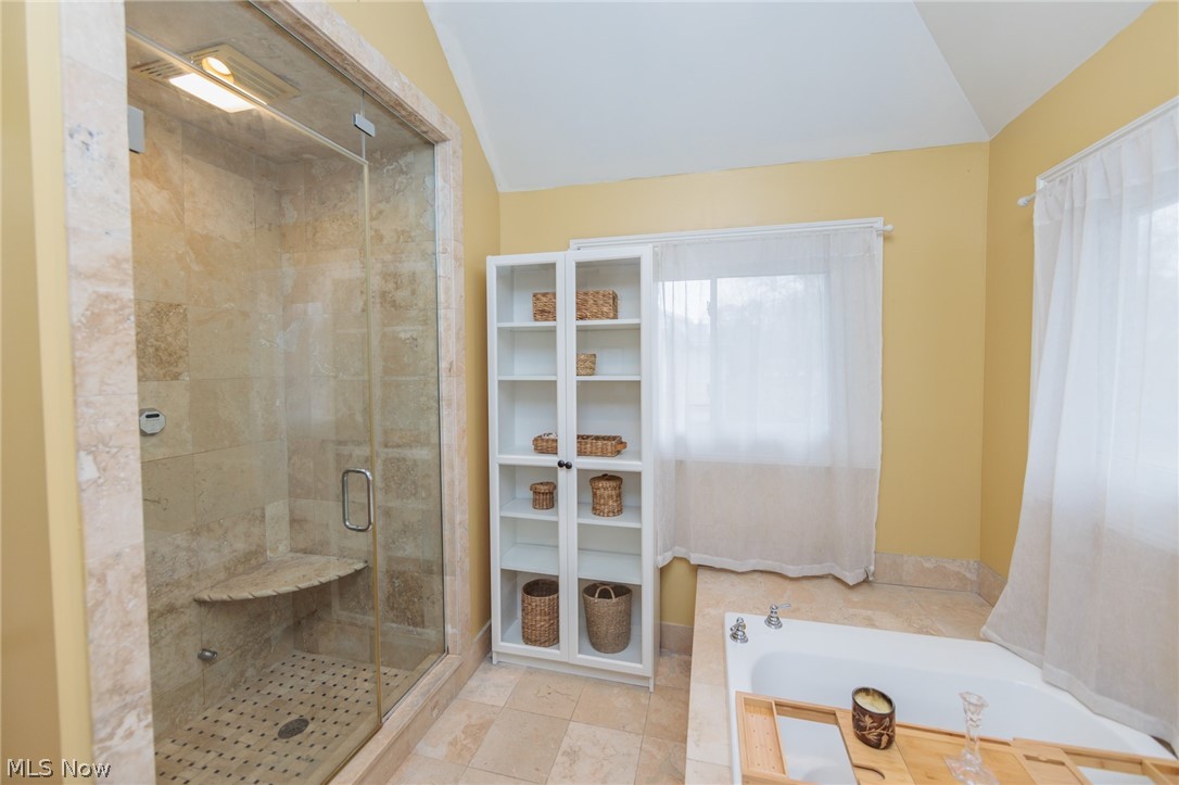 3044 Coleridge Road Cleveland, OH 44118 - Photo 21 of 37