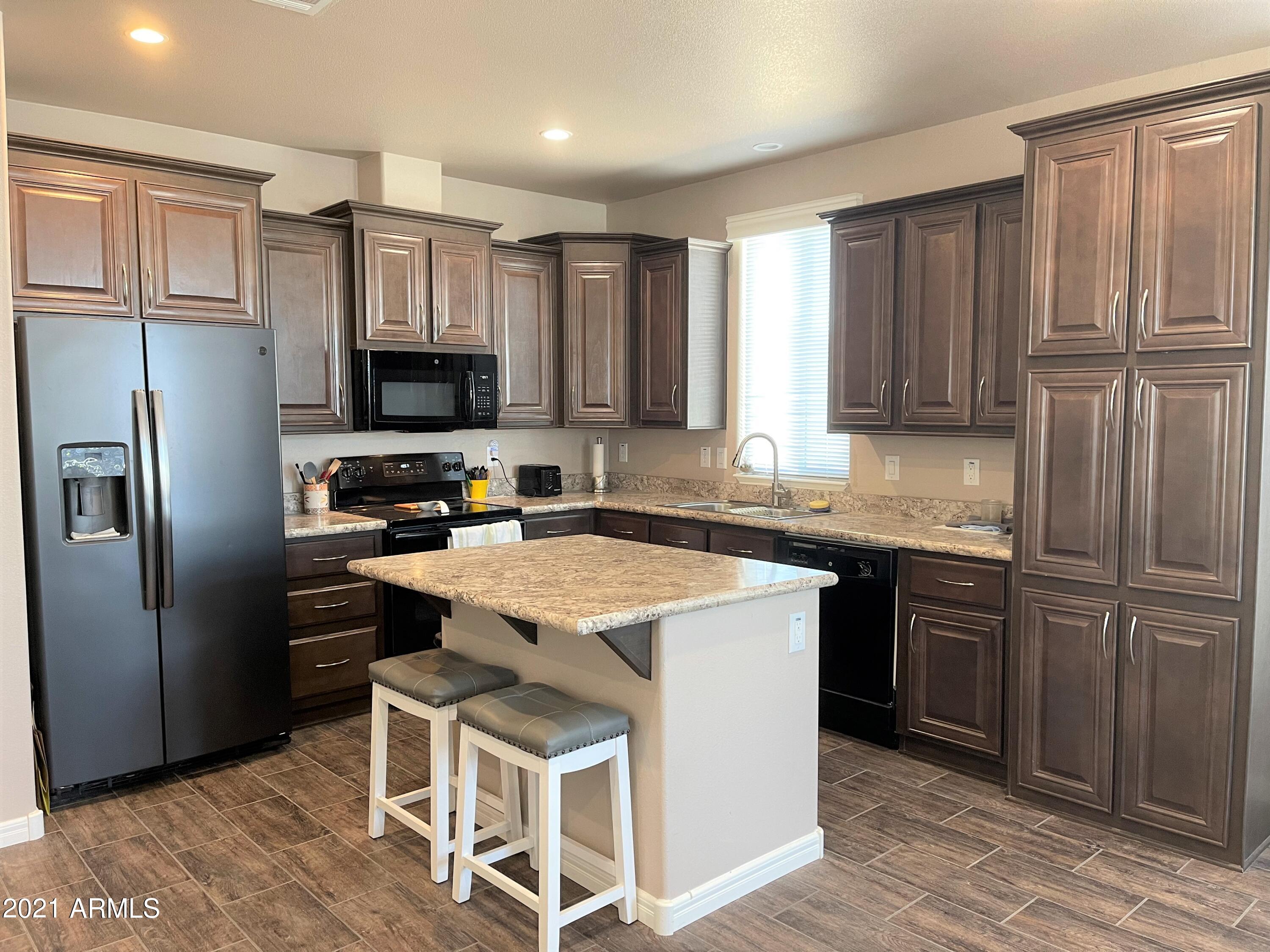 8865 East Baseline Road, Unit 549 Mesa, AZ 85209 - Photo 5 of 23 8865 E. Baseline Rd #549