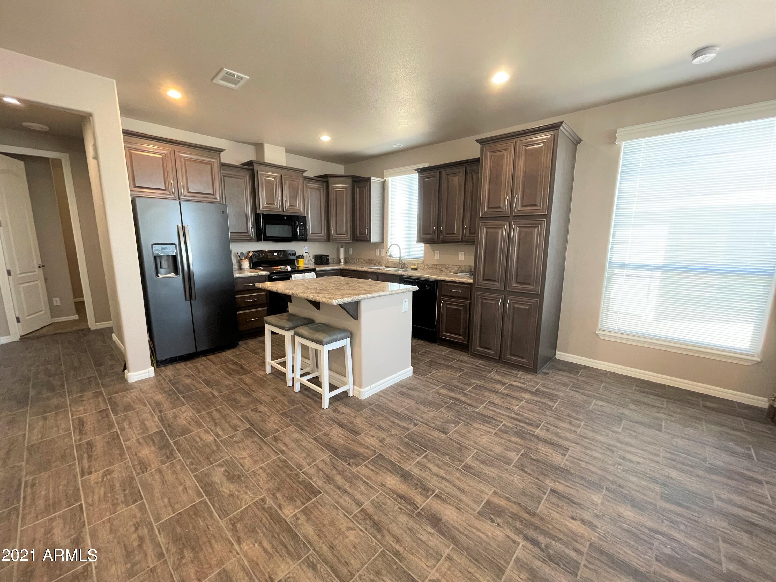 8865 East Baseline Road, Unit 549 Mesa, AZ 85209 - Photo 6 of 23 8865 E. Baseline Rd #549