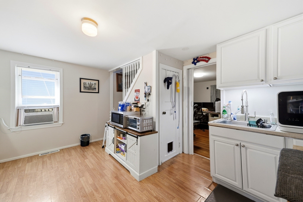 30 Mazarin Street Springfield, MA 01151 - Photo 6 of 19
