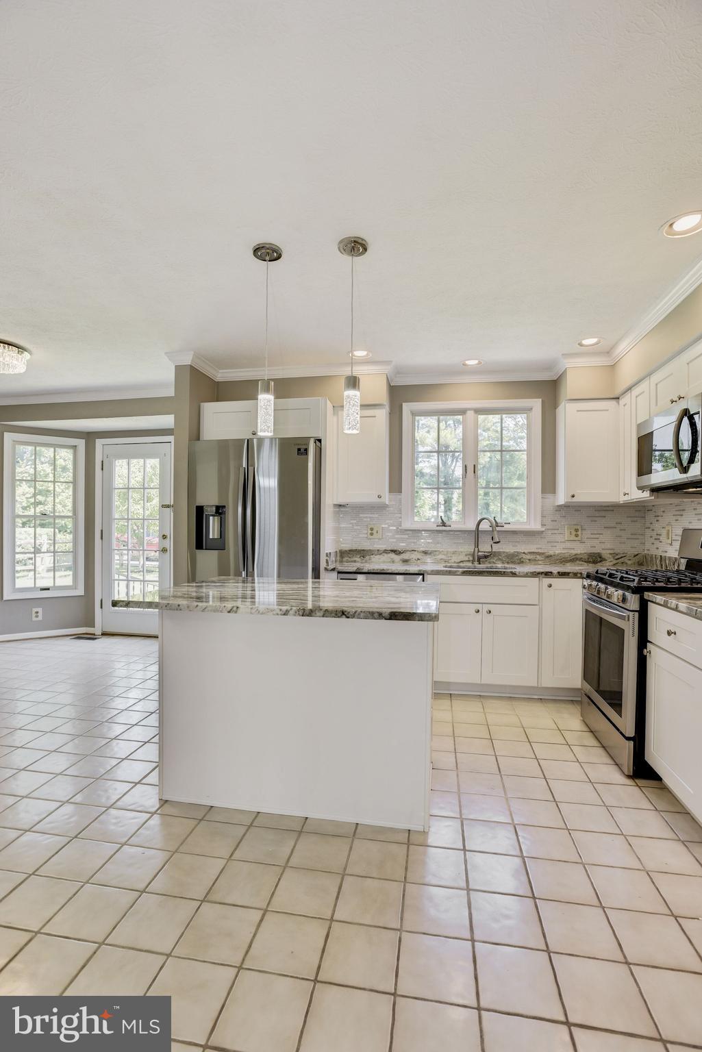 8505 Marblehead Road Lutherville-Timonium, MD 21093 - Photo 17 of 40 Renovated Eat-In Kitchen