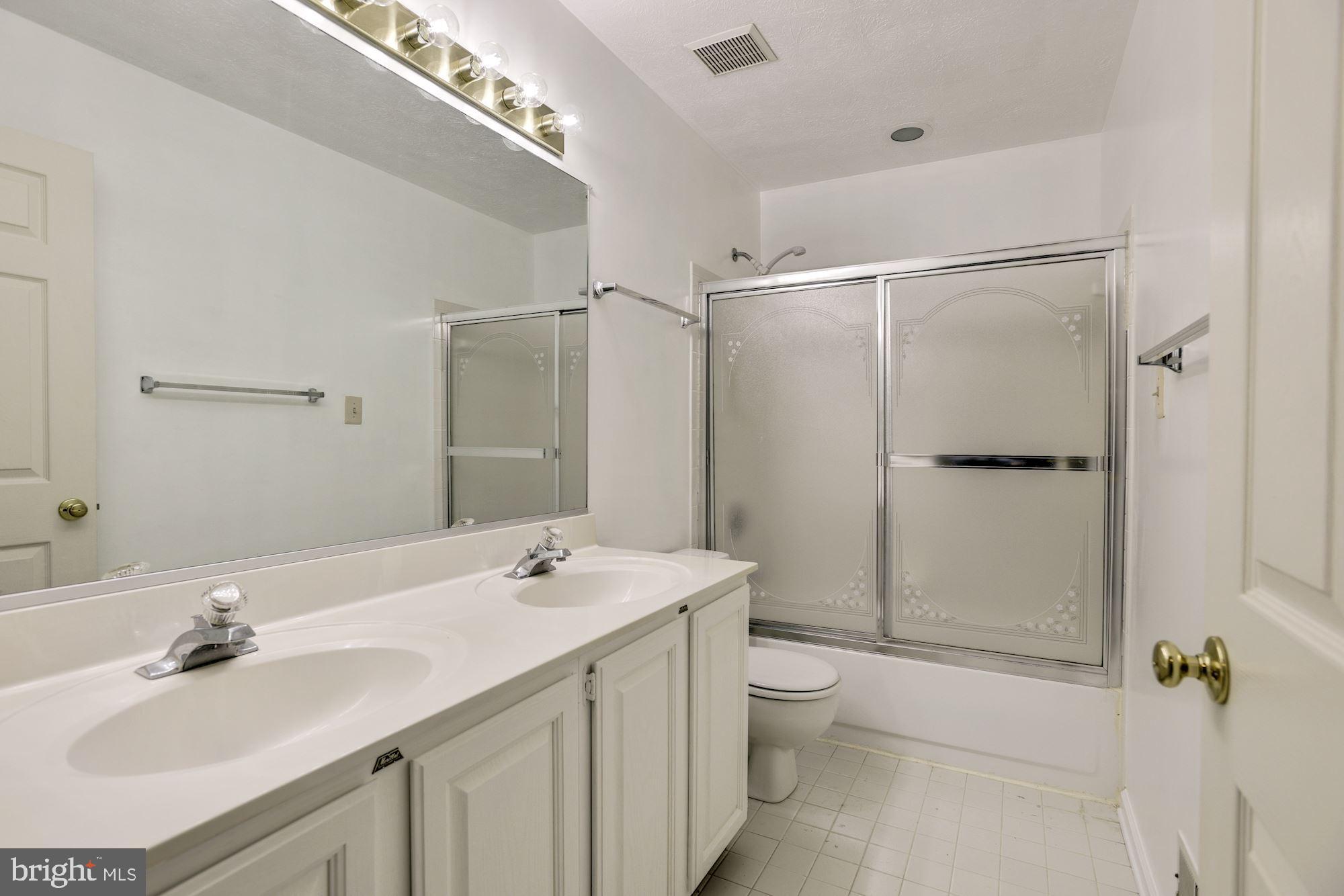 8505 Marblehead Road Lutherville-Timonium, MD 21093 - Photo 29 of 40 Full Bath