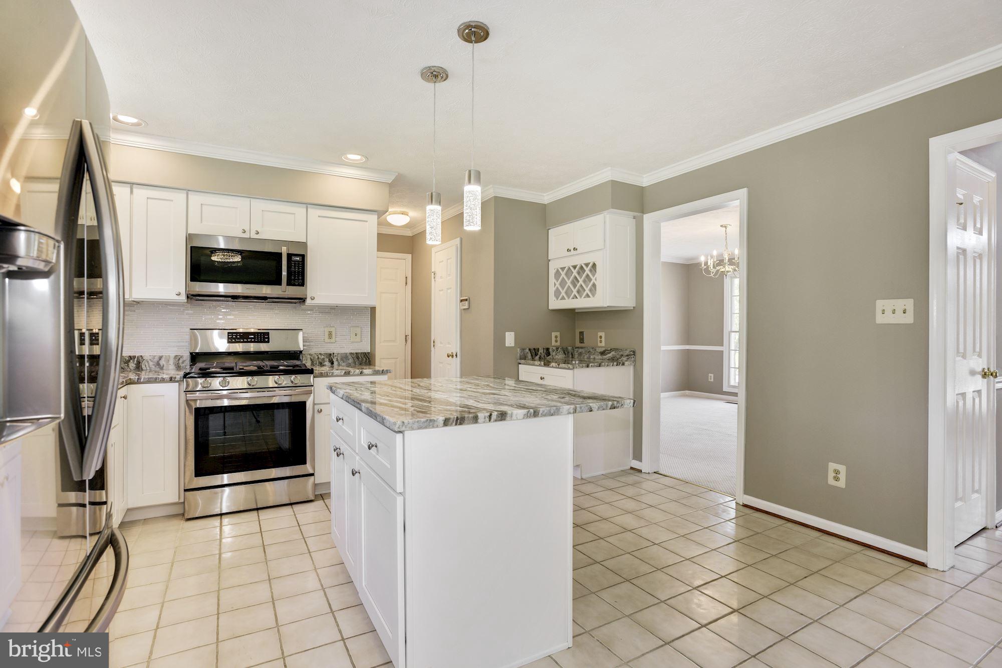 8505 Marblehead Road Lutherville-Timonium, MD 21093 - Photo 10 of 40 Renovated Eat-In Kitchen