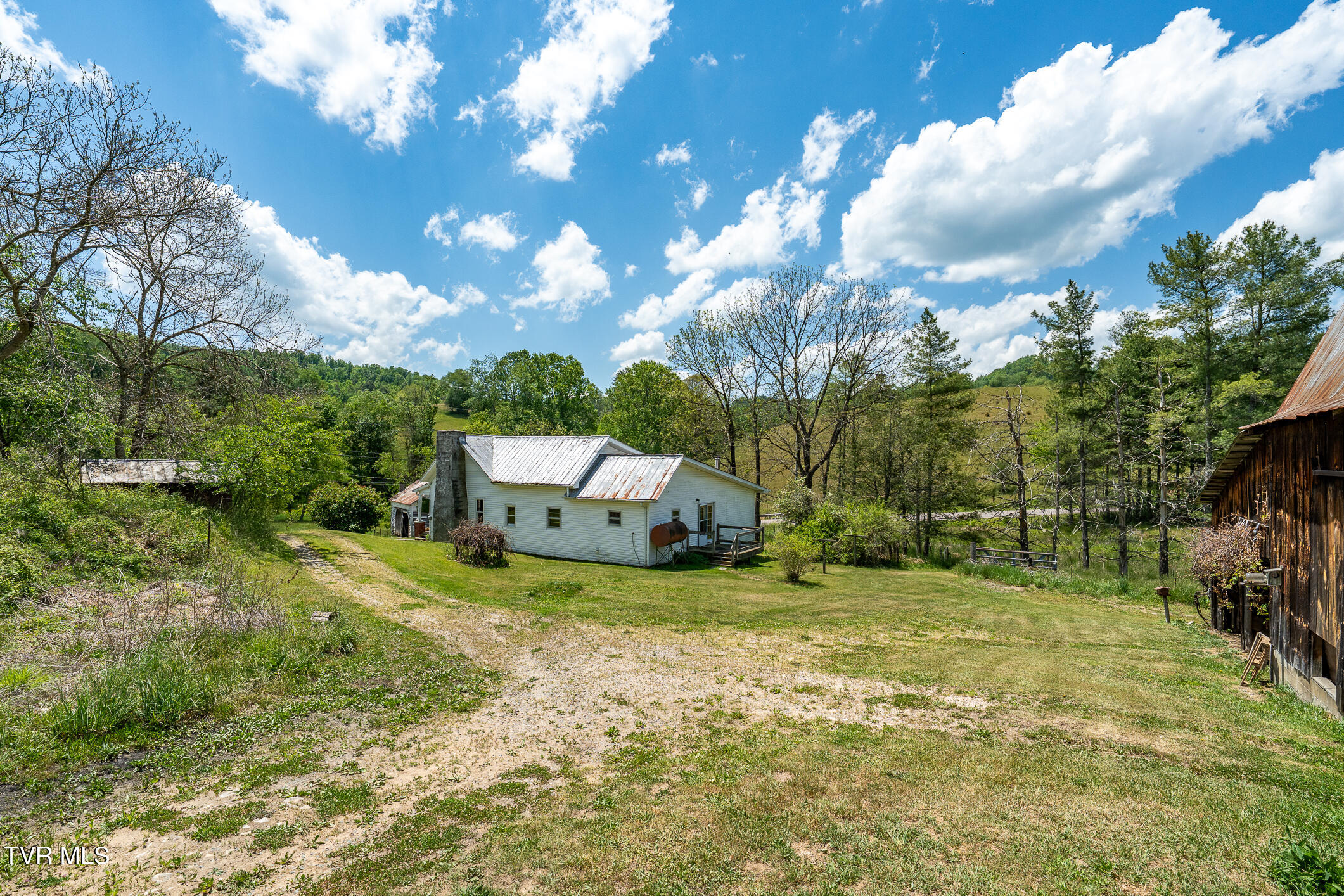 856 Shingletown Road Mountain City, TN 37683 - Photo 47 of 77 856 Shingletown Road (57 of 91)
