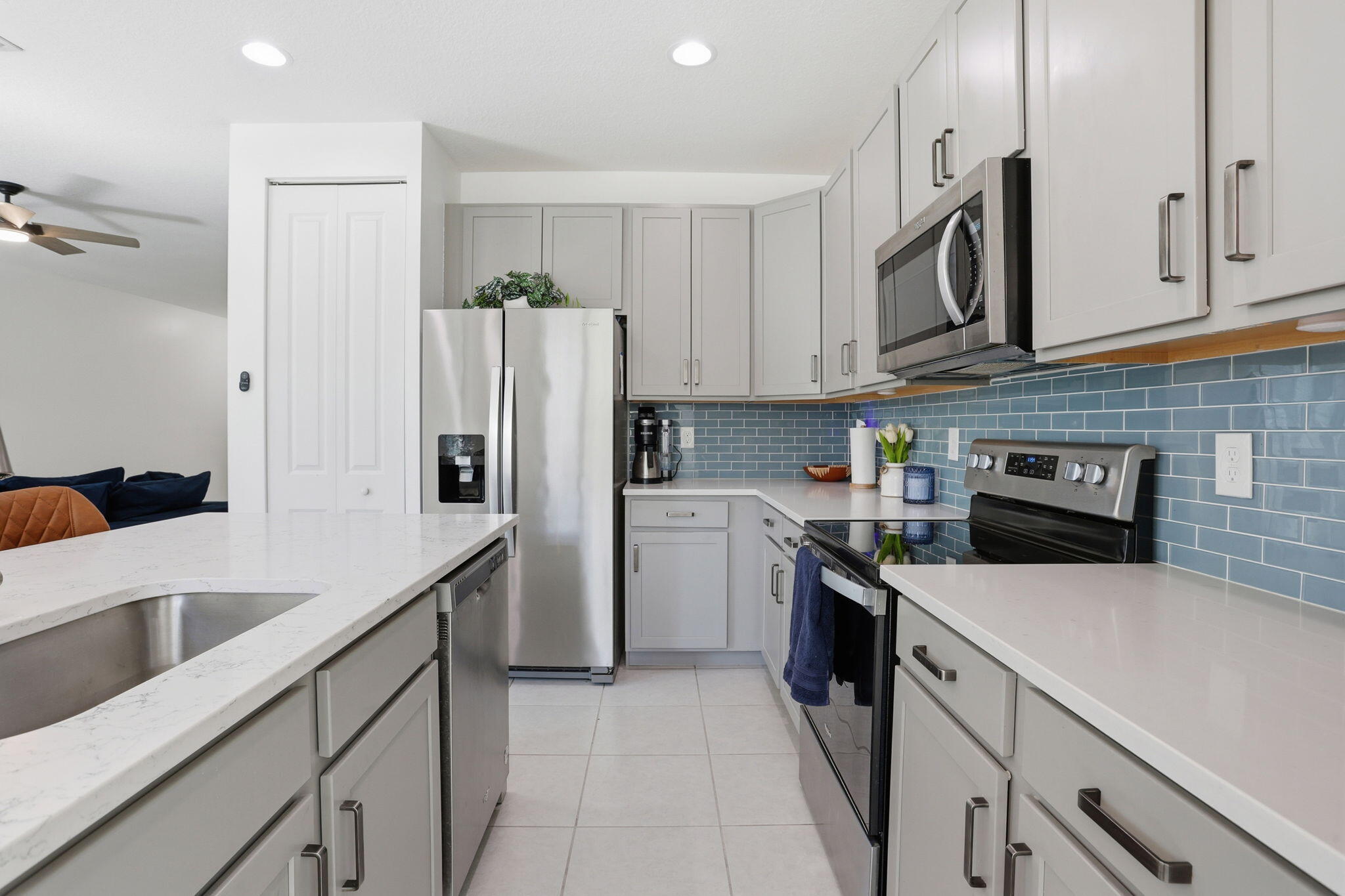 224 Northwest 36th Avenue Pompano Beach, FL 33069 - Photo 11 of 52 Kitchen