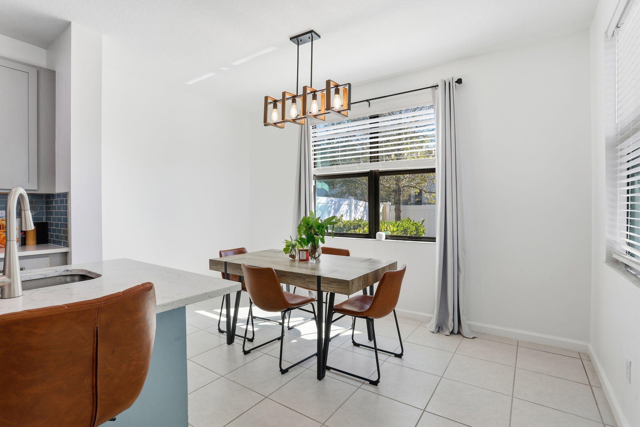 224 Northwest 36th Avenue Pompano Beach, FL 33069 - Photo 15 of 52 Dining Room