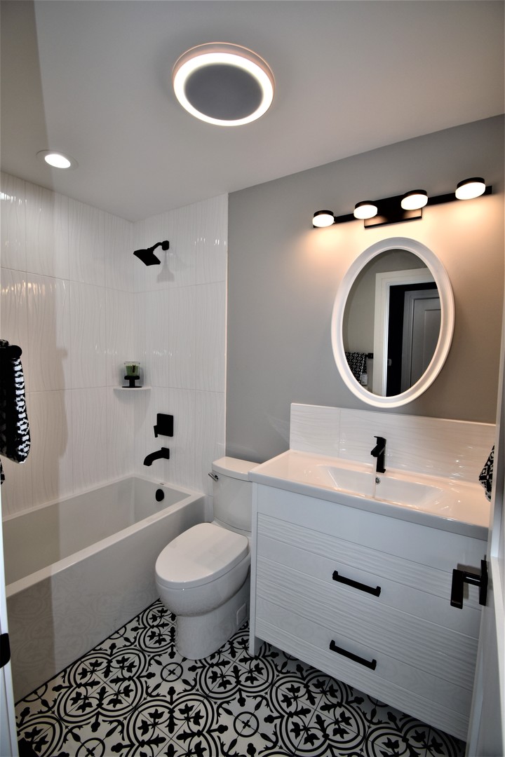 500 South Wilke Road Palatine, IL 60074 - Photo 11 of 55