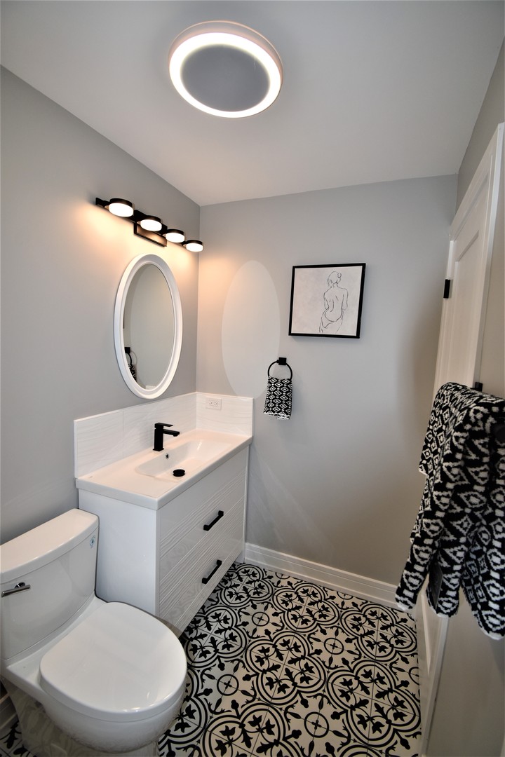 500 South Wilke Road Palatine, IL 60074 - Photo 12 of 55