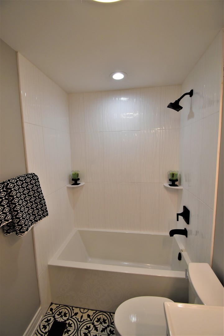 500 South Wilke Road Palatine, IL 60074 - Photo 14 of 55