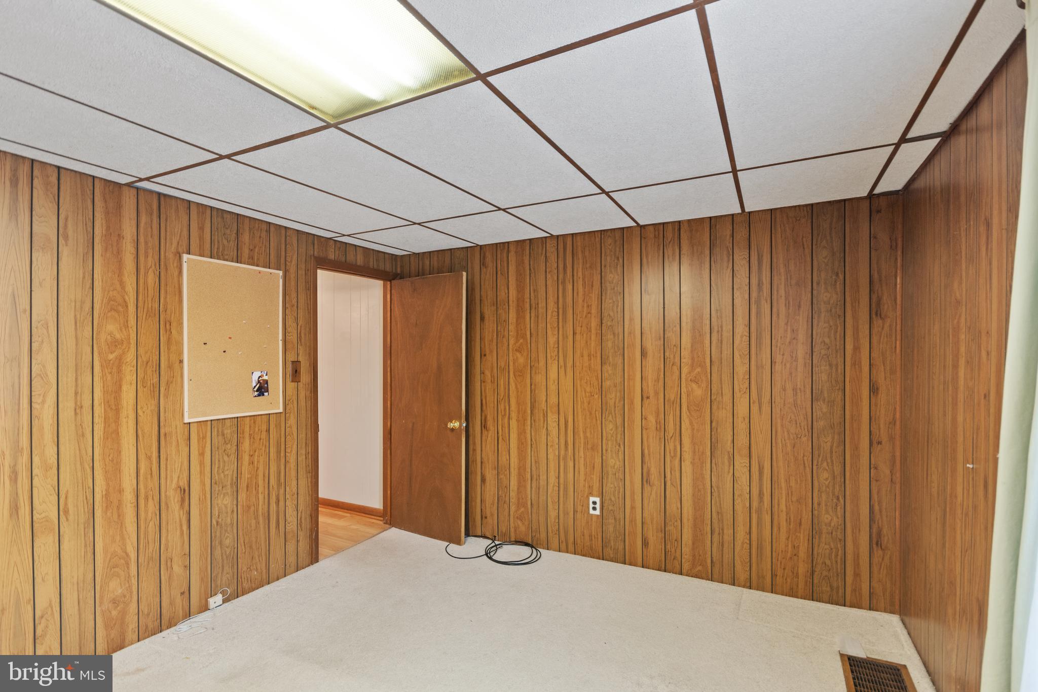 560 Church Road Sewell, NJ 08080 - Photo 16 of 38 Bedroom #3
