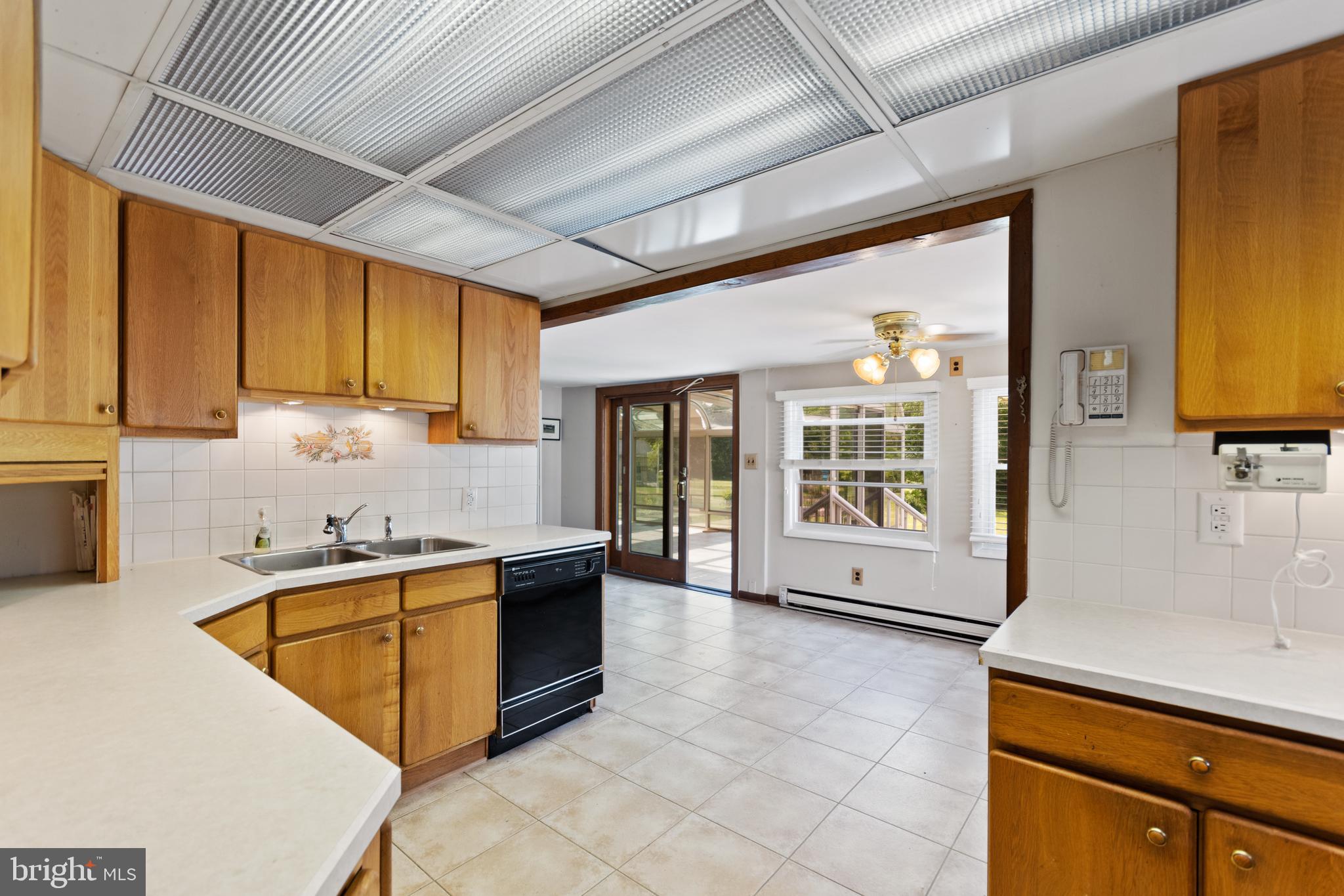 560 Church Road Sewell, NJ 08080 - Photo 32 of 38 Kitchen