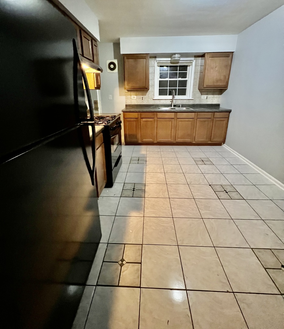 8641 Gross Point Road Skokie, IL 60077 - Photo 2 of 12 Gallery Image 2