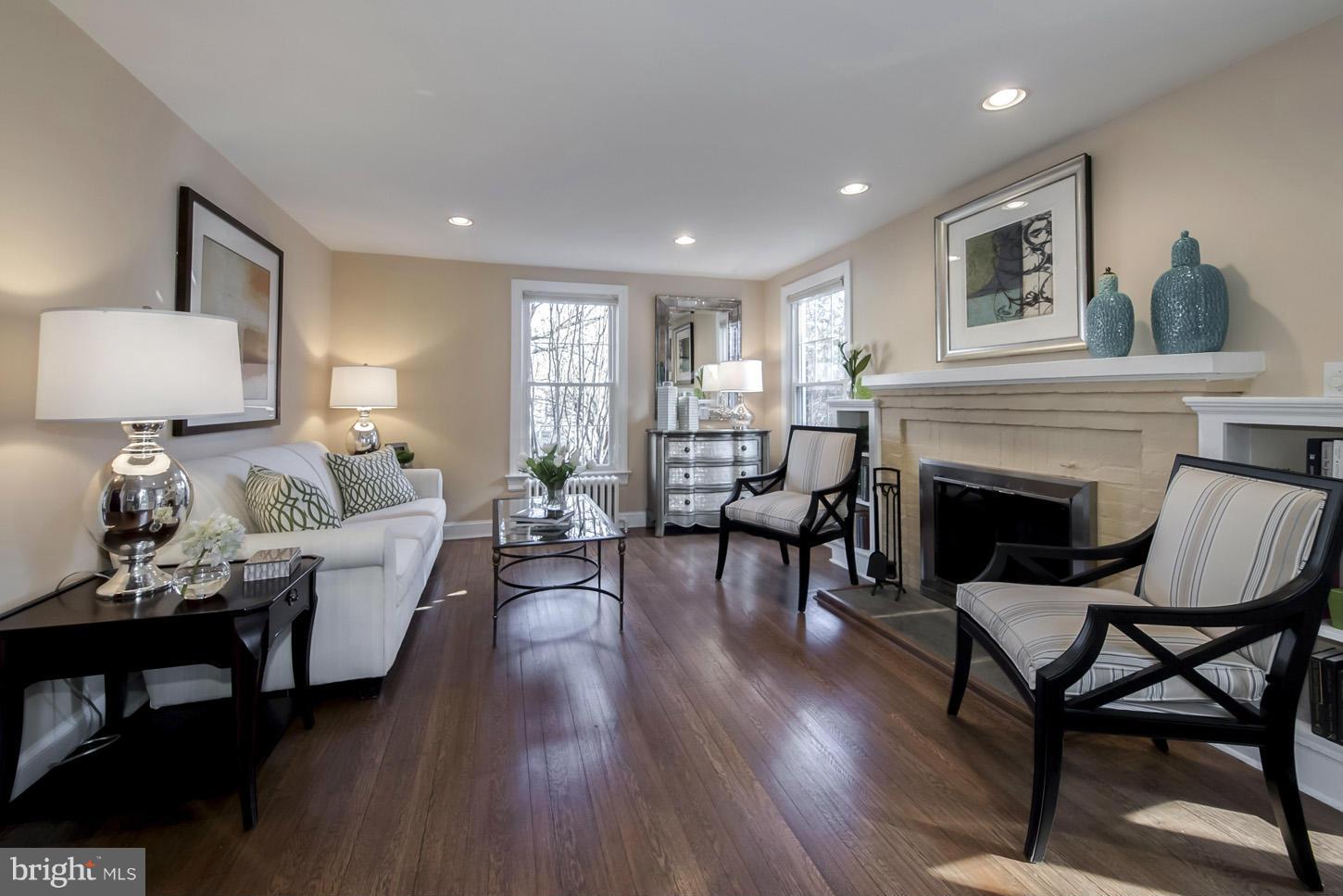 5353 Reno Road Northwest Washington, DC 20015 - Photo 2 of 21 Living Room