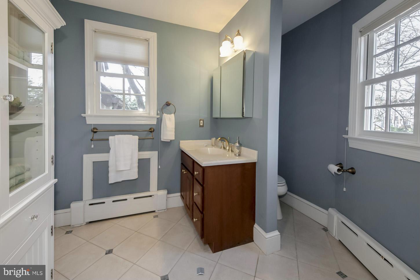 5353 Reno Road Northwest Washington, DC 20015 - Photo 13 of 21 Bath-2nd Floor