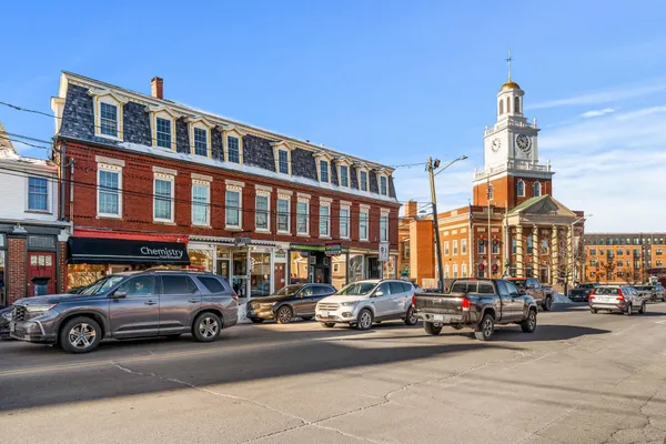 $375,000 | 282 Central Avenue, Unit 10, Dover, NH 03820