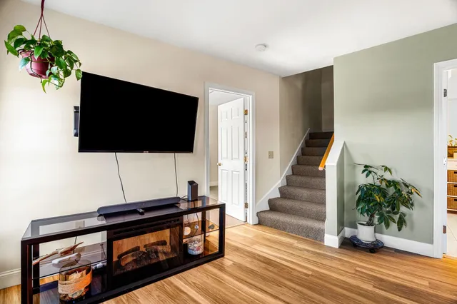 $375,000 | 282 Central Avenue, Unit 10, Dover, NH 03820