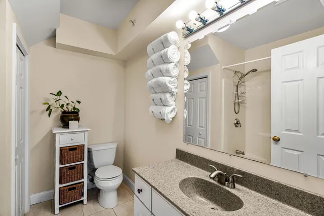 $375,000 | 282 Central Avenue, Unit 10, Dover, NH 03820