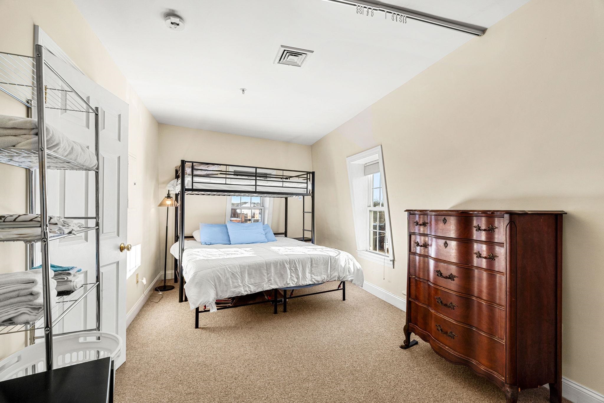 282 Central Avenue, Unit 10 Dover, NH 03820 - Photo 16 of 21