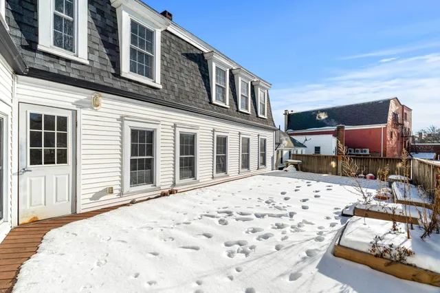 $375,000 | 282 Central Avenue, Unit 10, Dover, NH 03820