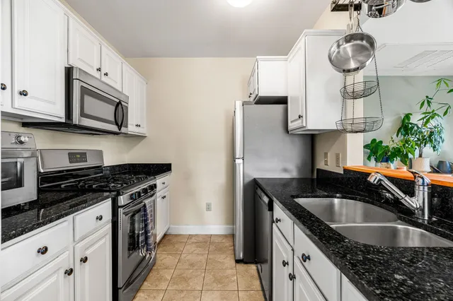 $375,000 | 282 Central Avenue, Unit 10, Dover, NH 03820