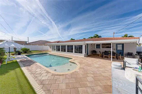 $809,900 | 6619 Blue Heron Drive South, St. Petersburg, FL 33707