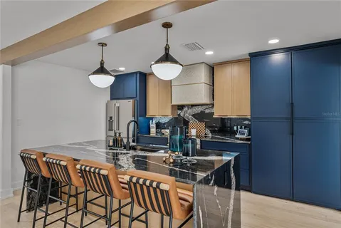 $809,900 | 6619 Blue Heron Drive South, St. Petersburg, FL 33707