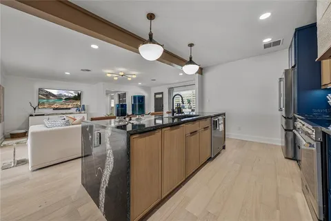 $809,900 | 6619 Blue Heron Drive South, St. Petersburg, FL 33707