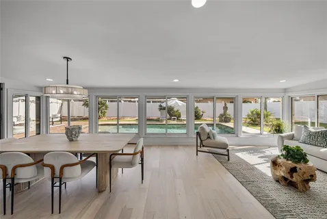 $809,900 | 6619 Blue Heron Drive South, St. Petersburg, FL 33707