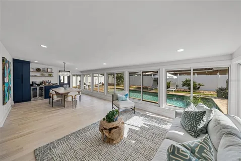 $809,900 | 6619 Blue Heron Drive South, St. Petersburg, FL 33707