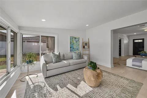 $809,900 | 6619 Blue Heron Drive South, St. Petersburg, FL 33707