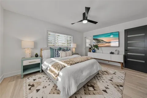 $809,900 | 6619 Blue Heron Drive South, St. Petersburg, FL 33707