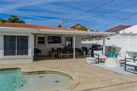 $809,900 | 6619 Blue Heron Drive South, St. Petersburg, FL 33707