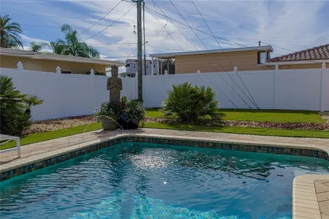 $815,000 | 6619 Blue Heron Drive South, St. Petersburg, FL 33707