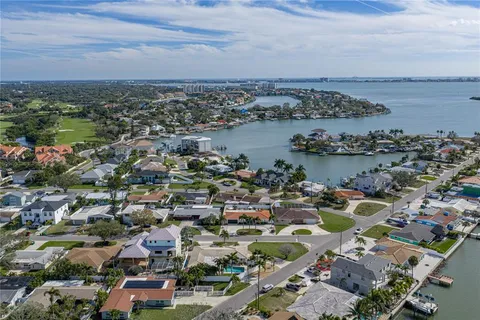 $815,000 | 6619 Blue Heron Drive South, St. Petersburg, FL 33707