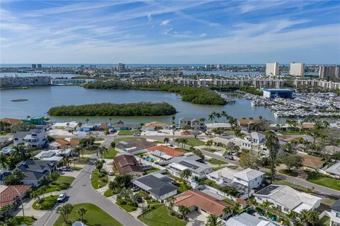 $815,000 | 6619 Blue Heron Drive South, St. Petersburg, FL 33707