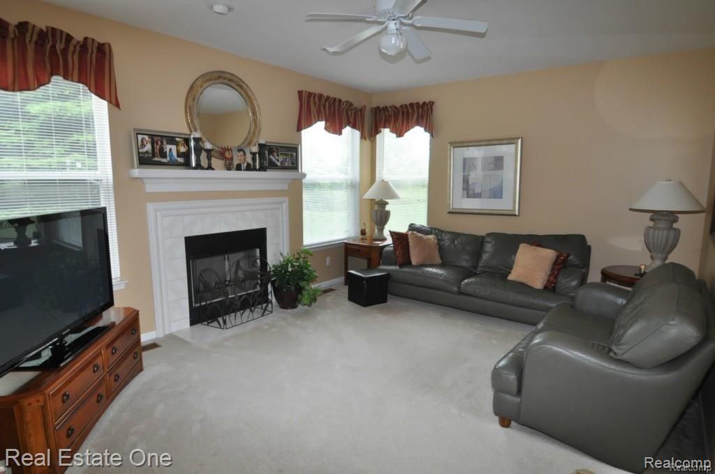 3848 Briarbrooke Lane Rochester, MI 48306 - Photo 8 of 30 8.jpg