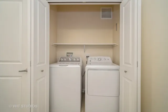 $227,218 | 2150 Founders Drive, Unit 234, Northbrook, IL 60062