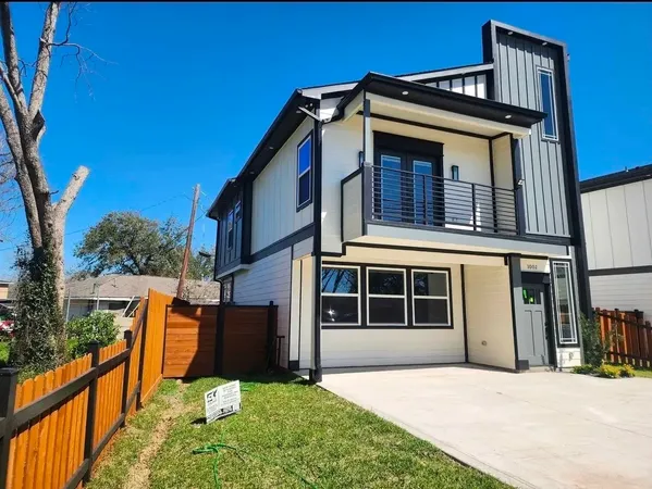 $2,350 | 1002 Natchez Avenue, Pasadena, TX 77506