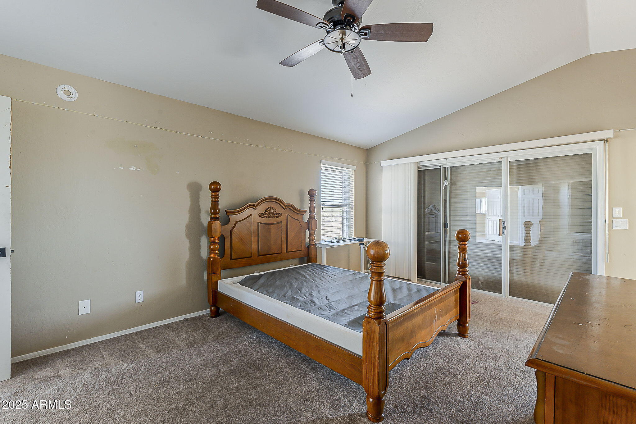 1410 North Goldfield Road Apache Junction, AZ 85119 - Photo 18 of 45 a living room with furniture