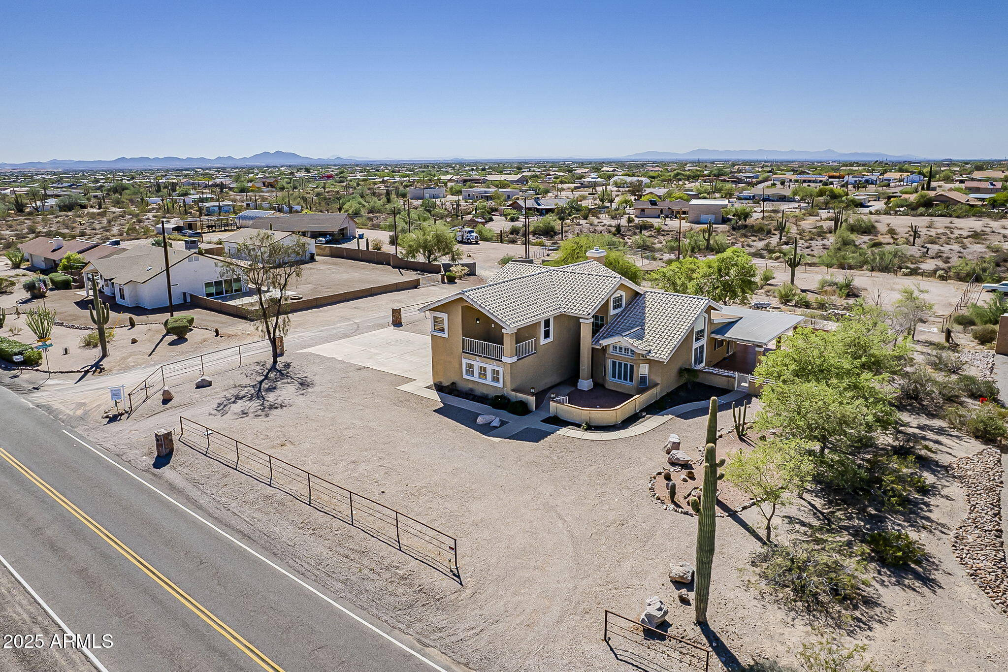 1410 North Goldfield Road Apache Junction, AZ 85119 - Photo 5 of 45 a view of a terrace