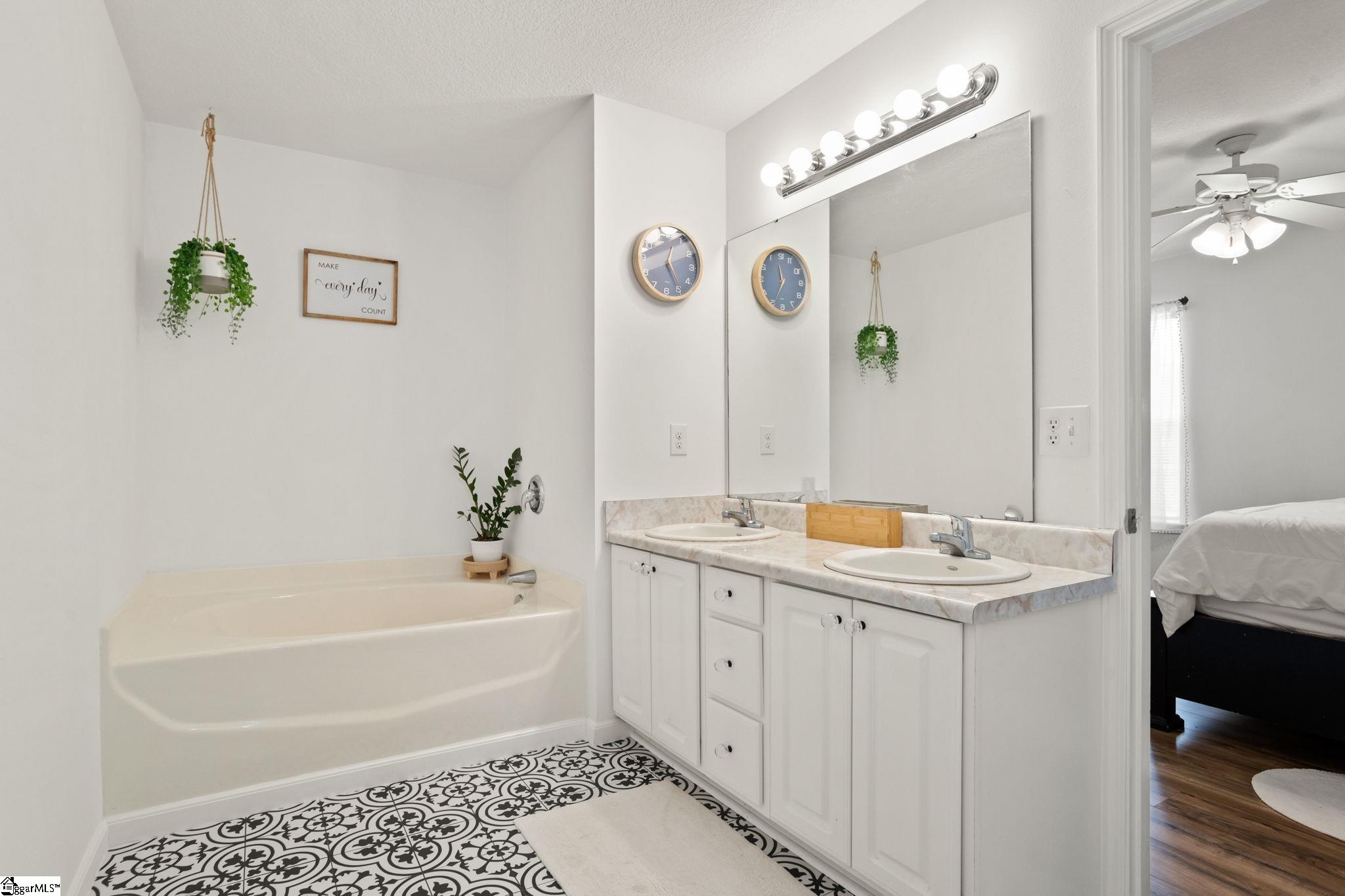 439 Lynnell Way Moore, SC 29369 - Photo 10 of 20 Gallery Image 10